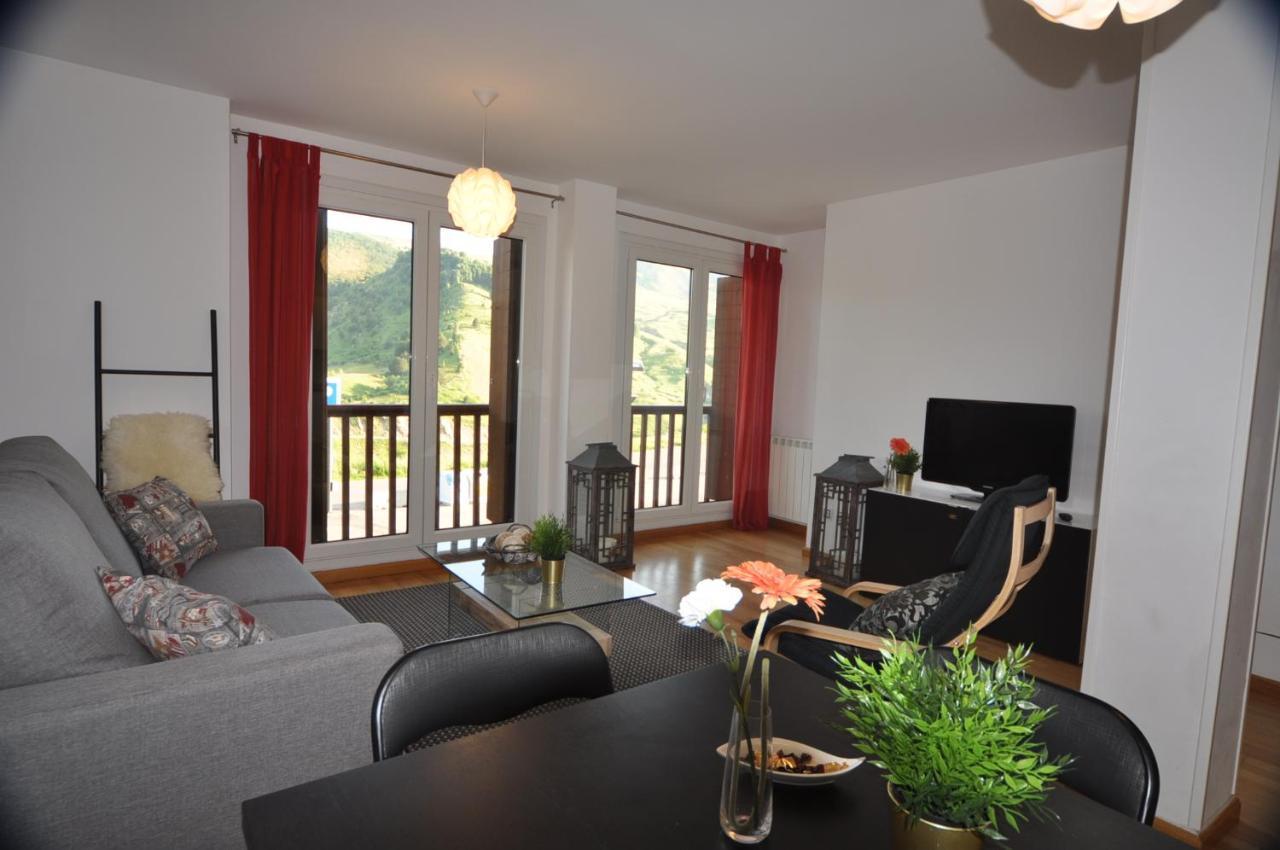 Apartamentos Tirol Formigal Zewnętrze zdjęcie